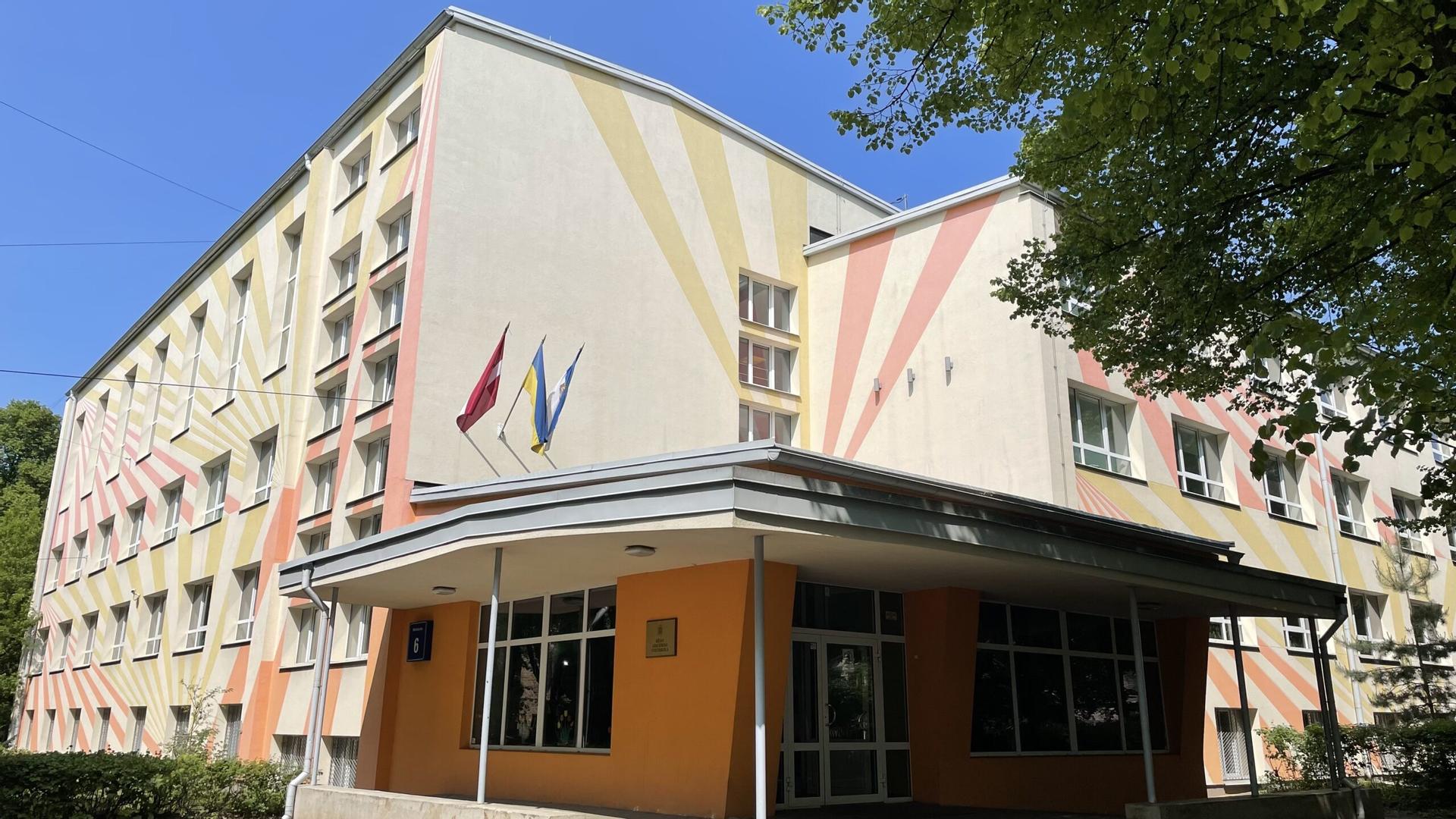 Переход на латышский в частных учебных заведениях Конституционен Переход на латышский в частных учебных заведениях Конституционен