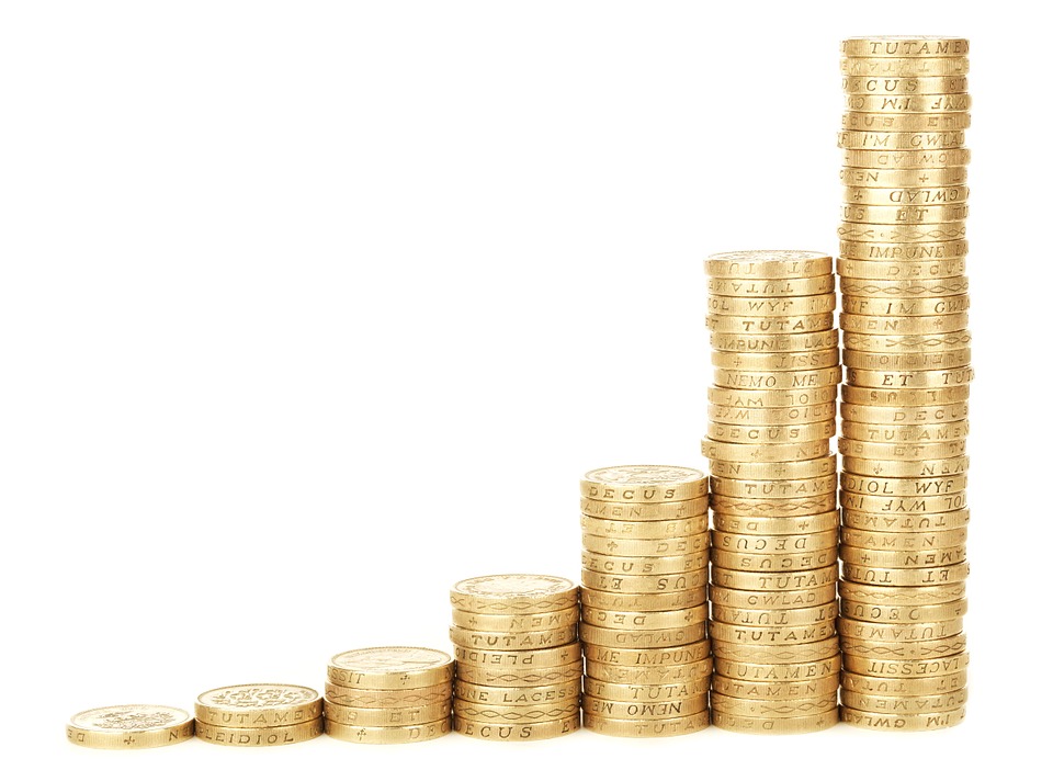 Минблаг хочет повысить минималку до 640 или даже 700 евро