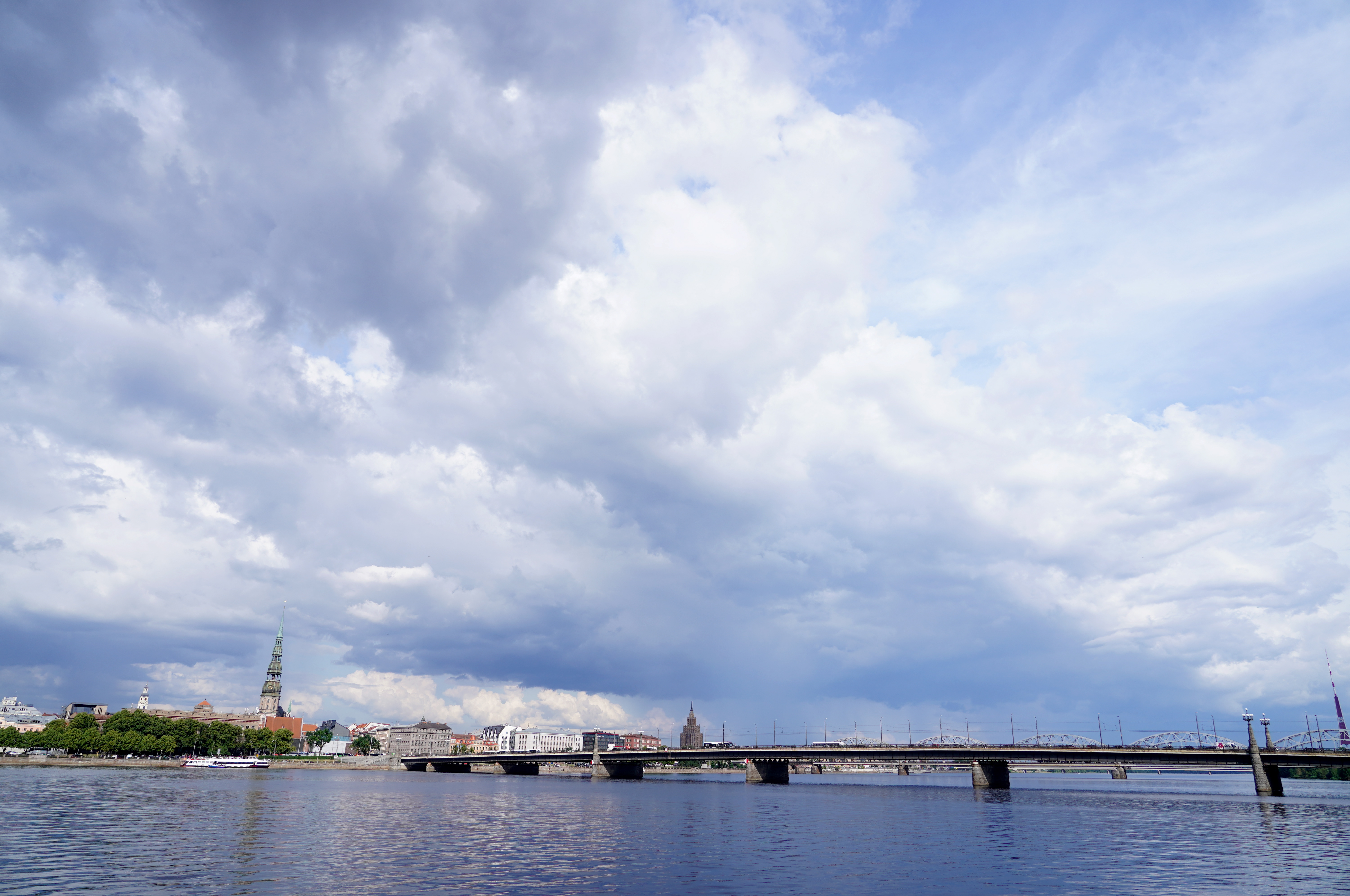 В среду местами ожидаются кратковременные дожди и грозы