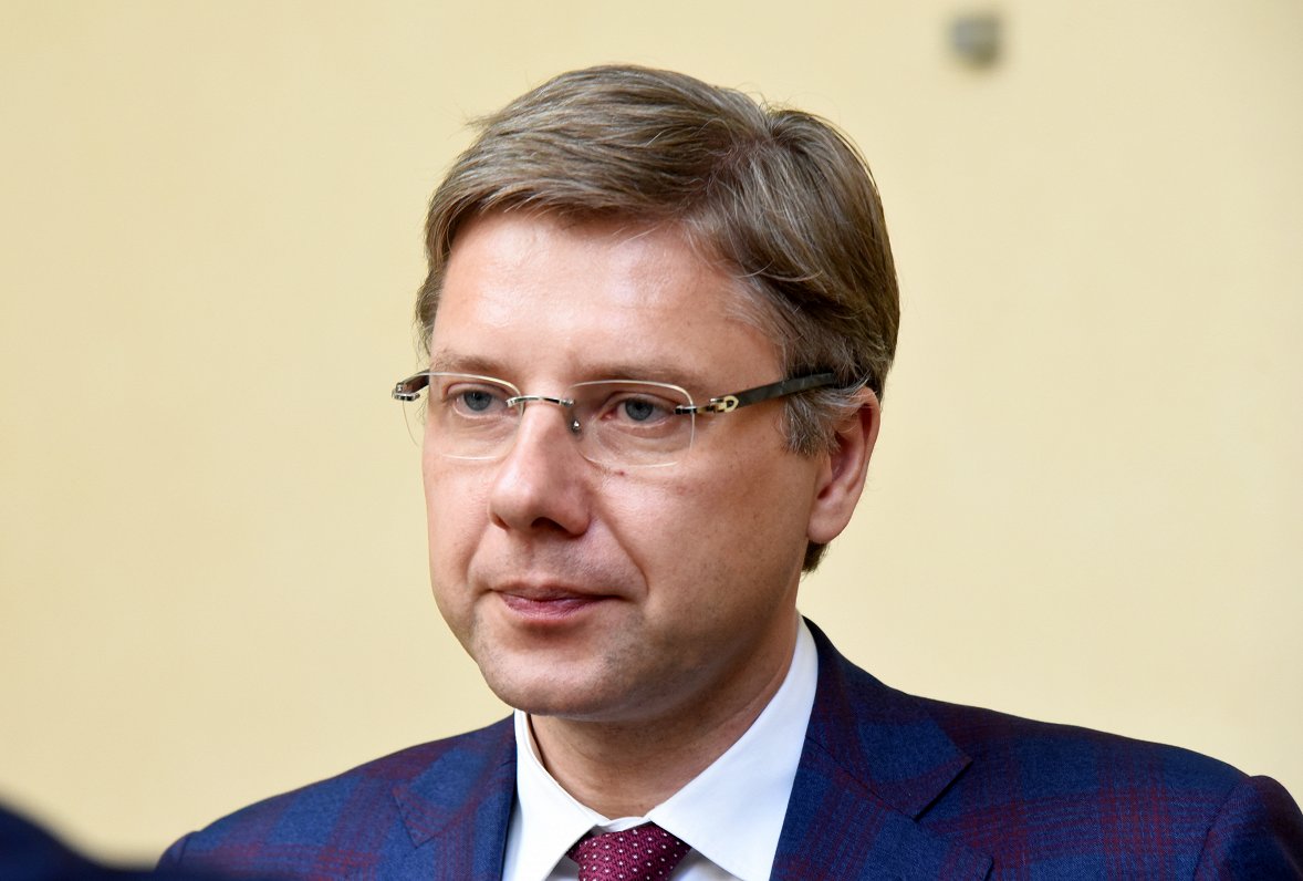 Ушаков: мне не стыдно ни за одно 9 мая у памятника в Пардаугаве
