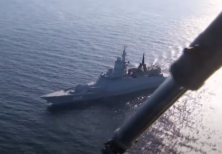 РФ направила в Балтийское море 20 военных кораблей