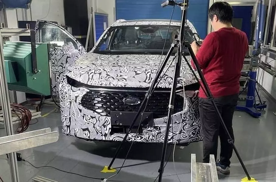 Ford Mondeo шестого поколения будет кросс-универсалом с необычным интерьером