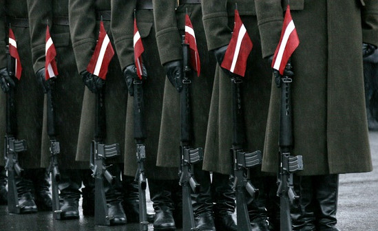 Обязательная военная служба подтолкнет эмигрантов отказаться от латвийского гражданства