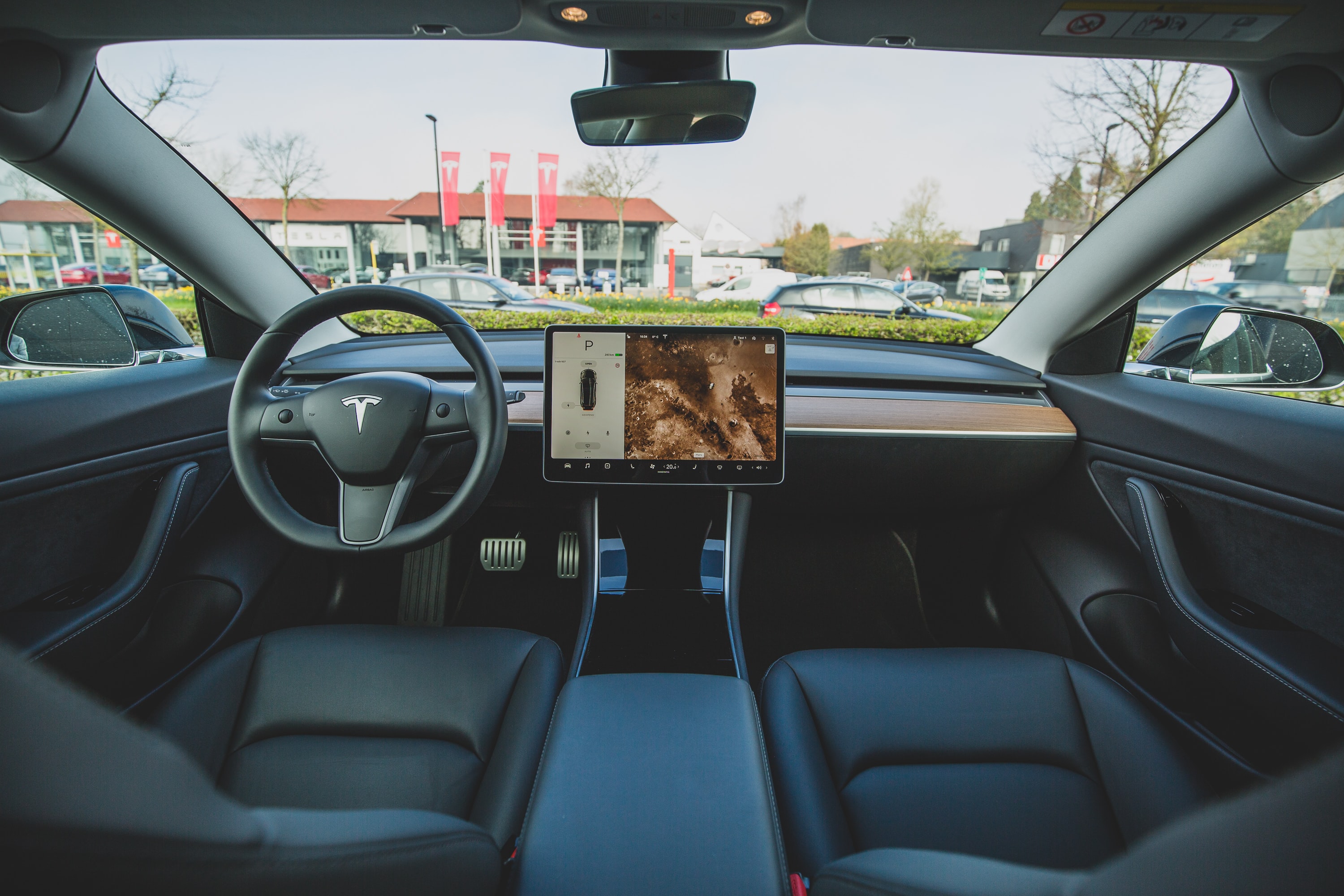 "Tesla" Vācijā būvēs pasaulē lielāko akumulatoru ražotni