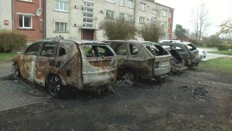 В Дубени сгорели четыре машины