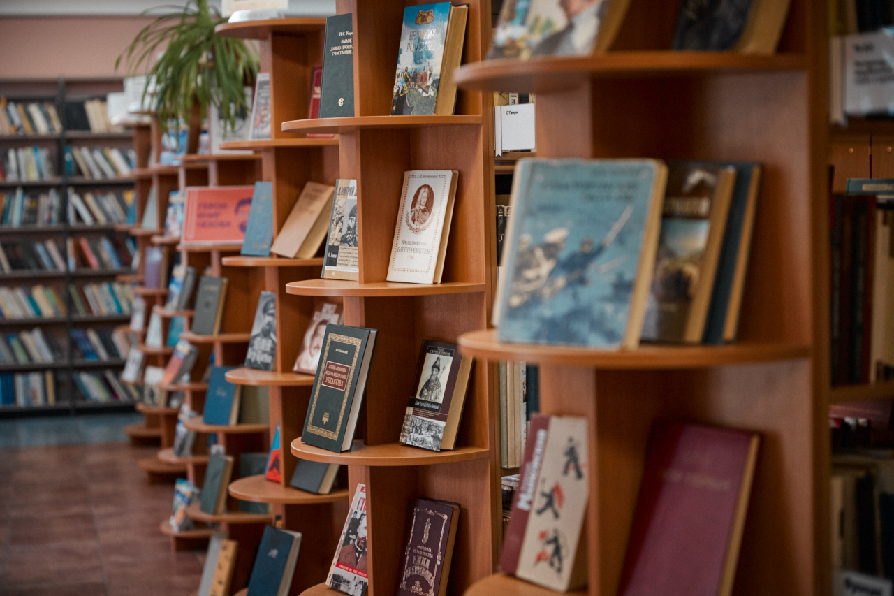 Страсти из-за локдауна. Читатели подрались из-за книг в библиотеке