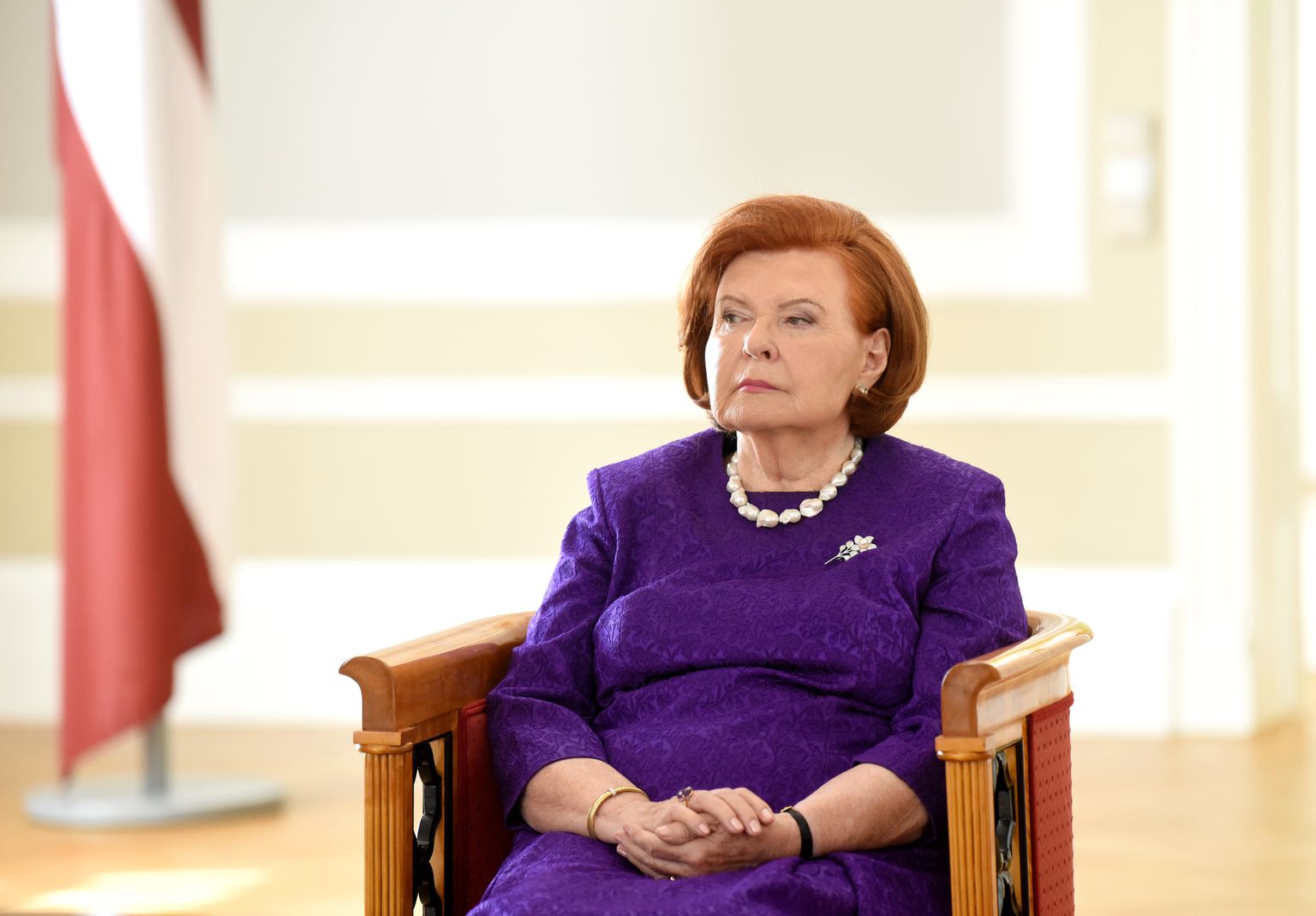 У экс-президента Вайры Вике-Фрейберги проблемы со здоровьем