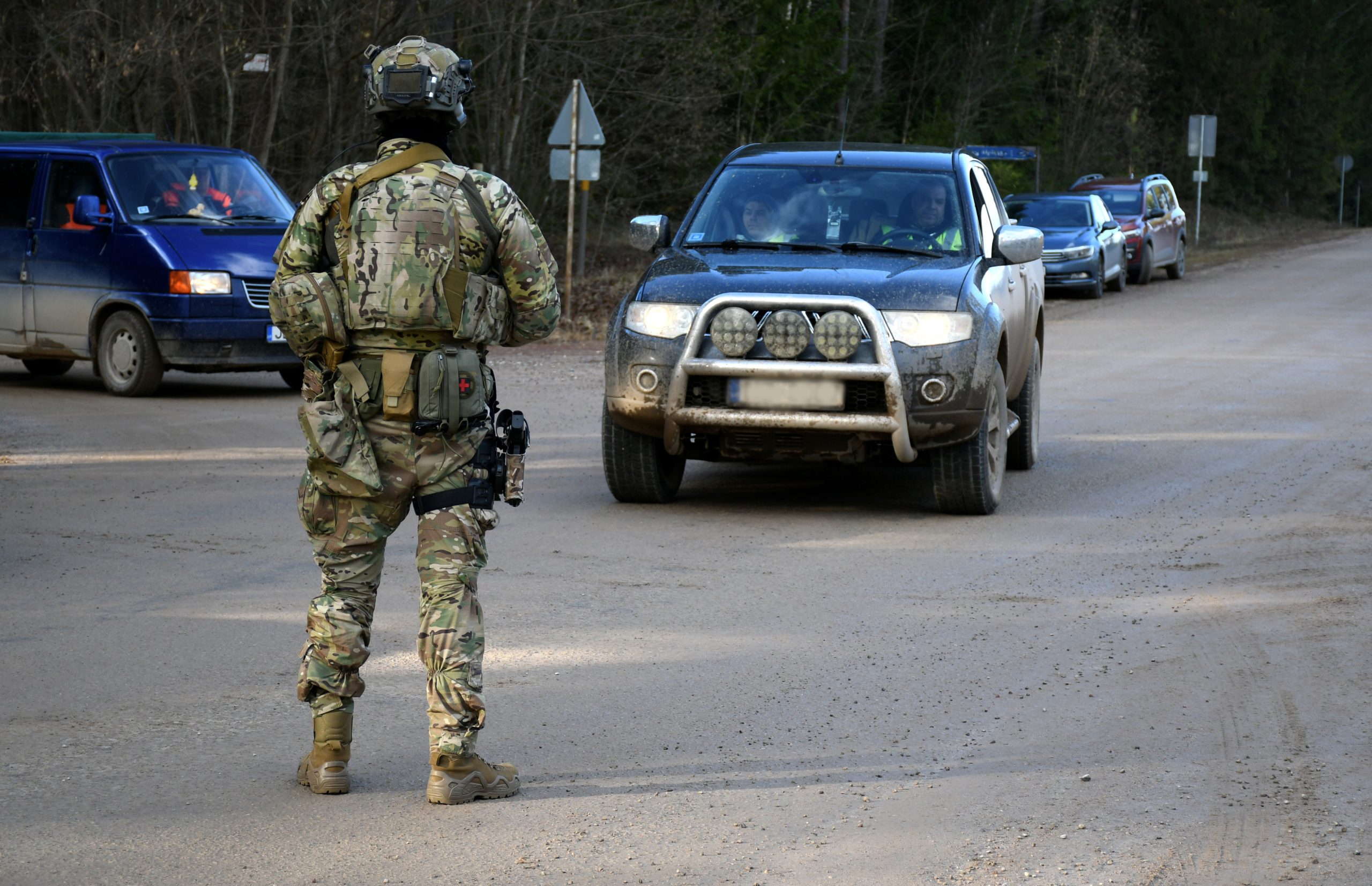 Brīvdienās pieķerti četri nelegālo migrantu pārvadātāji