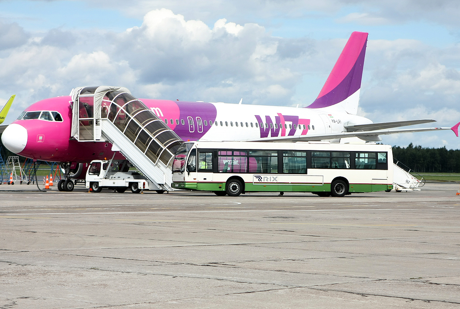Wizz Air закроет базу в аэропорту "Рига"