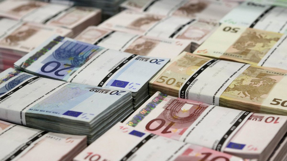 Золотой дождь: Латвия получит из закромов ЕС 10 миллиардов евро Золотой дождь: Латвия получит из закромов ЕС 10 миллиардов евро