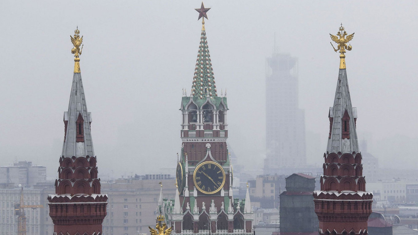 Агентство Fitch отозвало суверенный рейтинг России