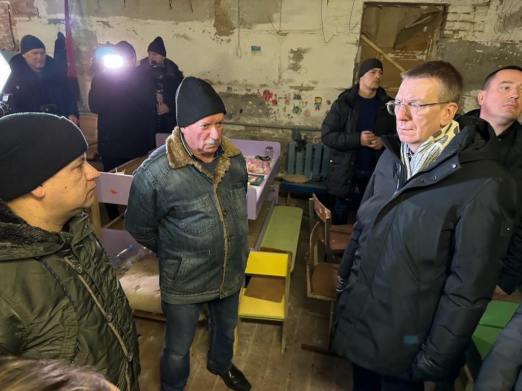 Президент посещает с рабочим визитом Украину