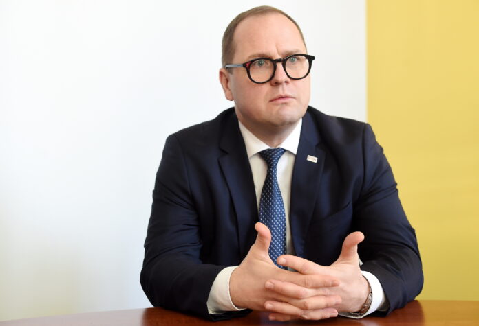 Чударс: планируемое повышение тарифов на передачу и распределение электроэнергии можно снизить вдвое