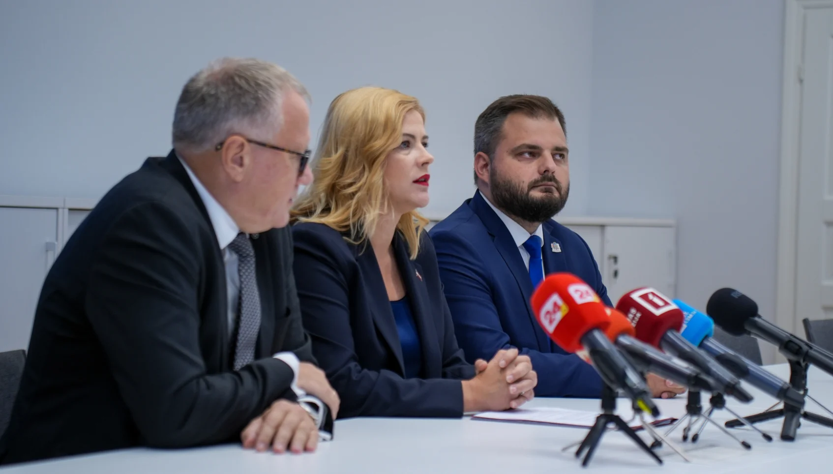 "Новое Единство" и коалиция обсудят кандидатов на пост главы МИД
