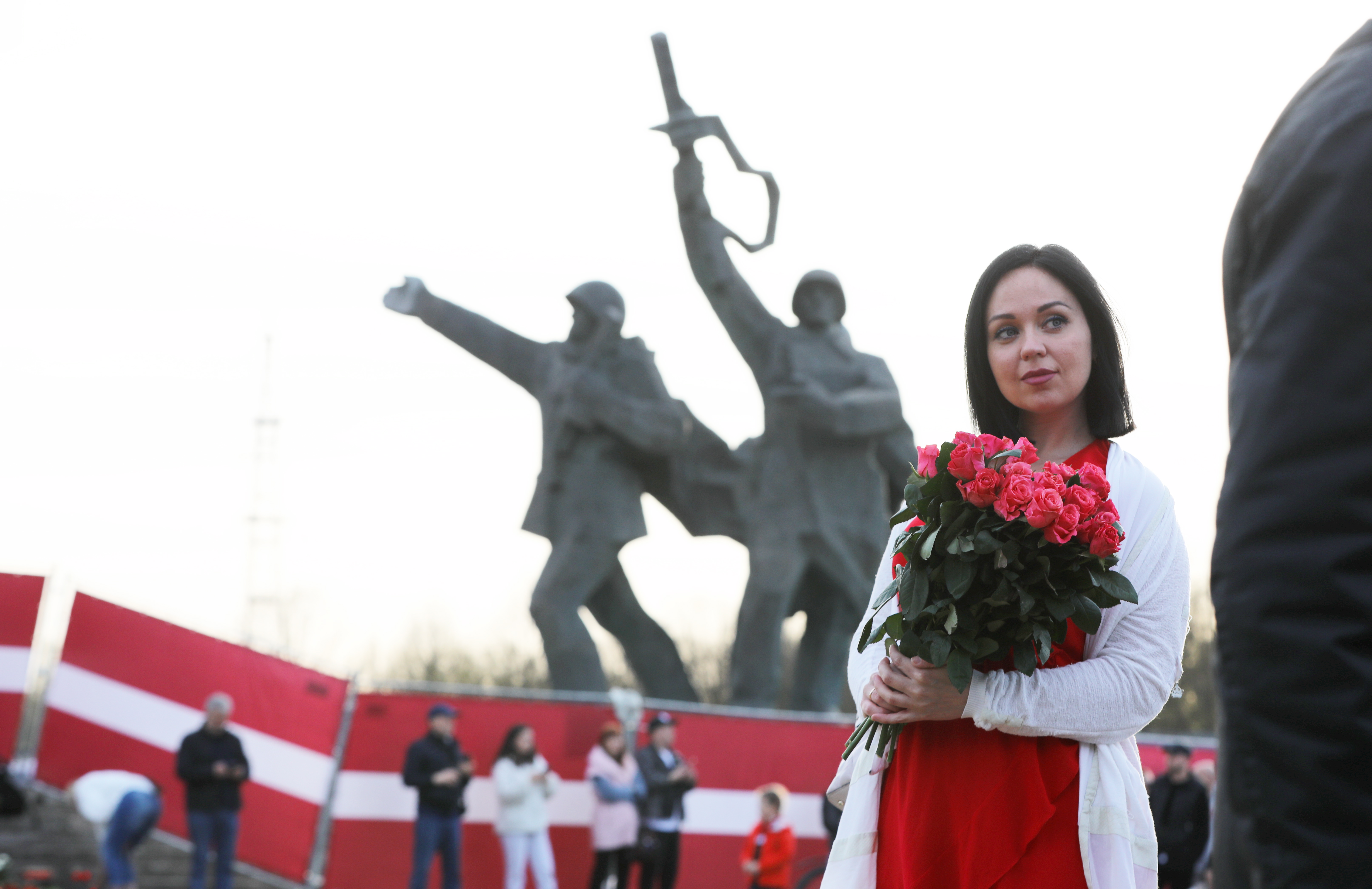 Монумент готов к сносу. Но какой ценой?
