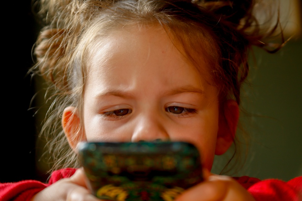 70% родителей используют доступ к смарт-устройствам для мотивации или наказания детей