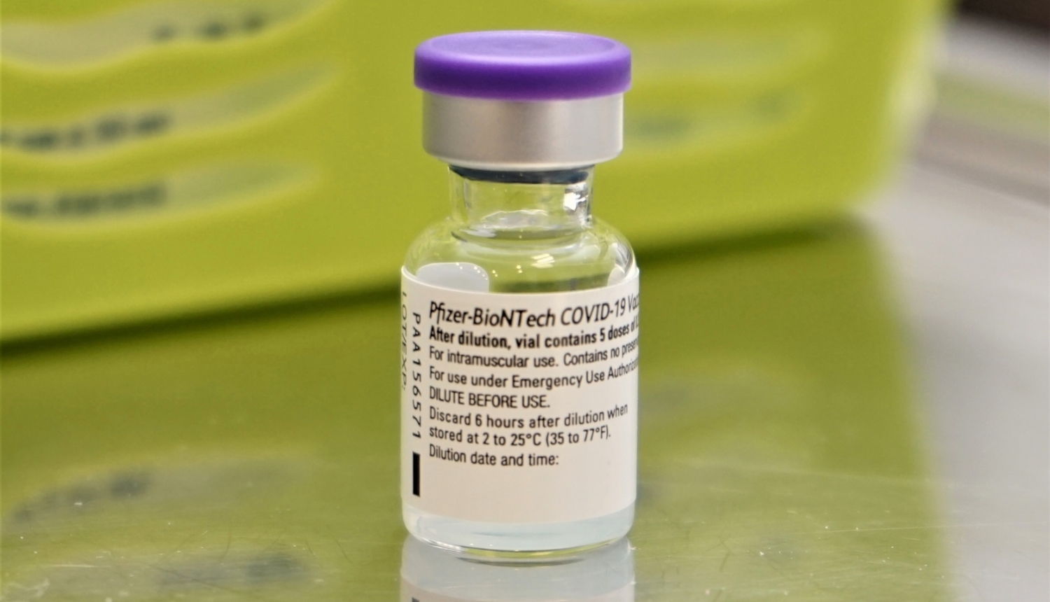 Латвия получила 33 930 доз вакцин Pfizer / BioNTech