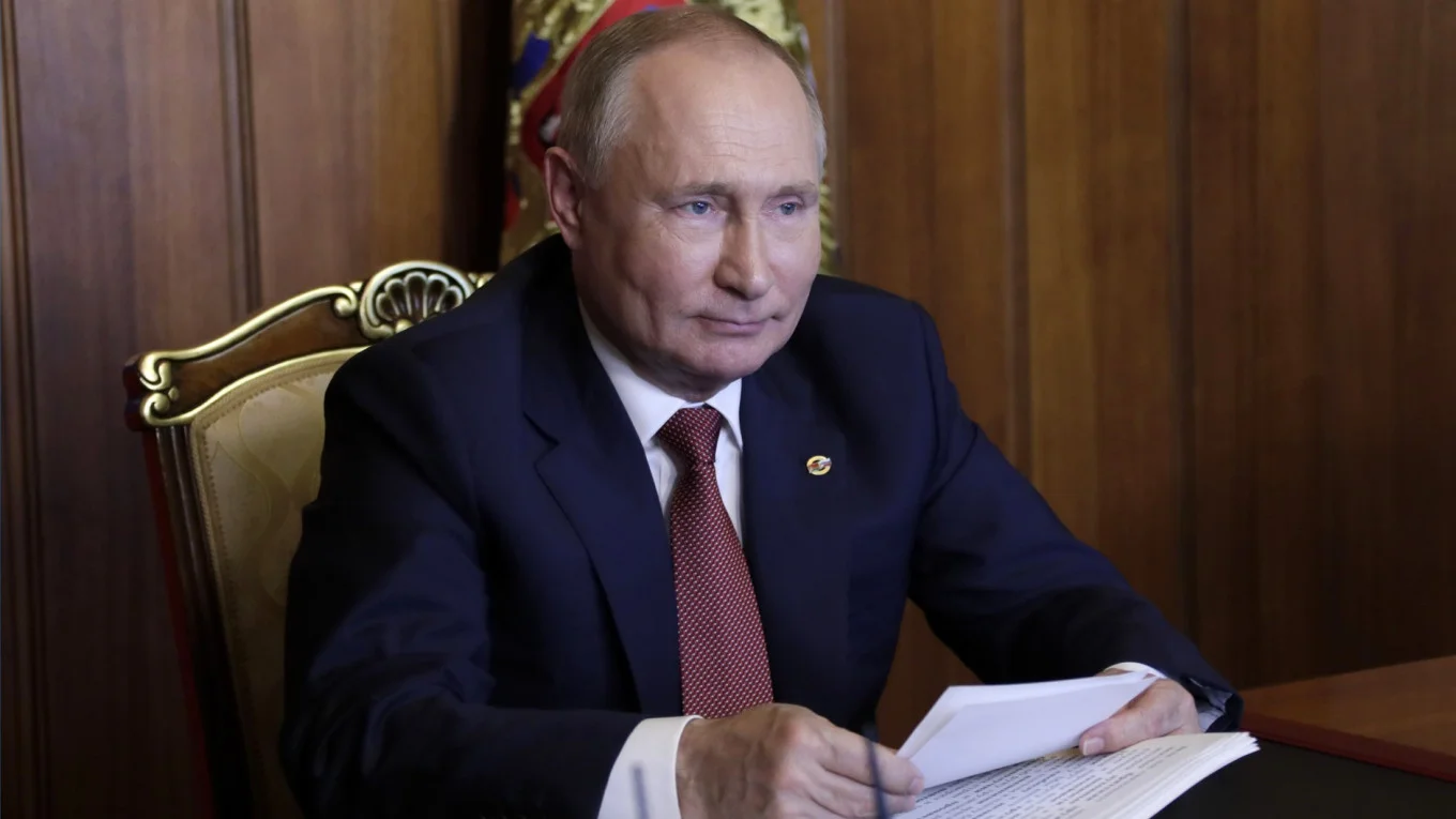 Путин шлет телеграммы.В Москву не поехал даже Лукашенко Путин шлет телеграммы.В Москву не поехал даже Лукашенко