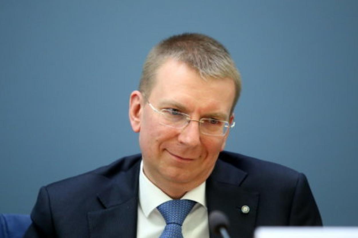 МИД Латвии призвал запретить выдачу виз россиянам
