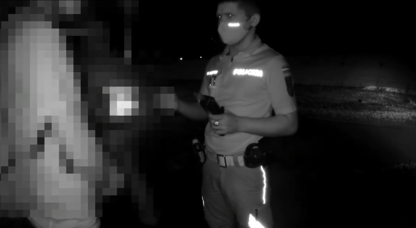 Пьяный на велосипеде: что точно не следует говорить полицейским (видео)