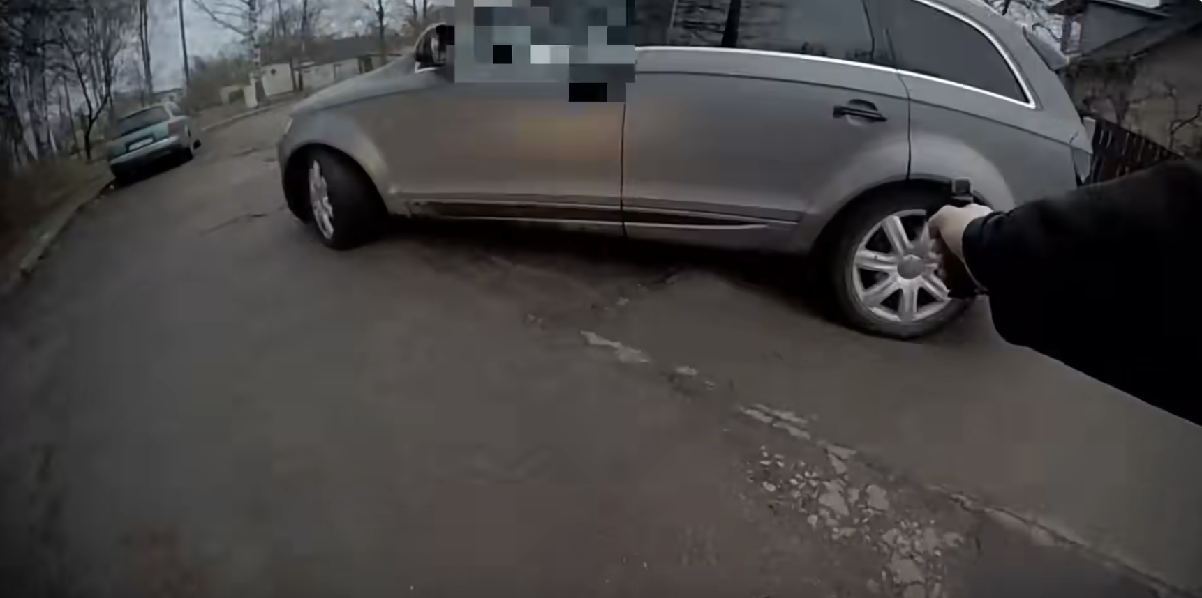 При задержании агрессивного водителя применено оружие