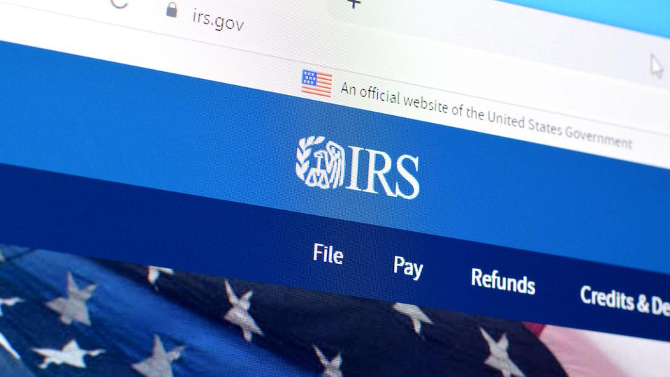 В США проверяют утечку данных о налогах Безоса, Маска и Баффета