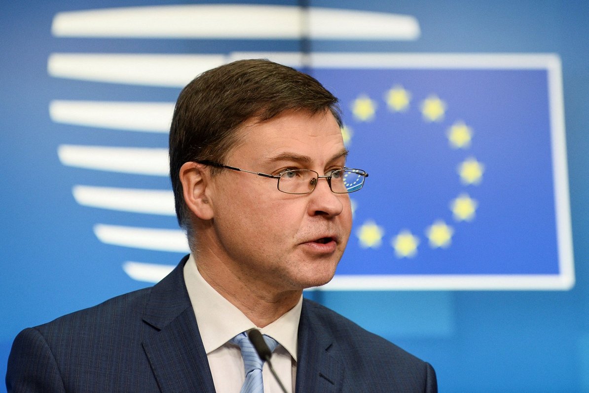 Силиня ожидает от кандидатов на пост еврокомиссара уровня Домбровскиса