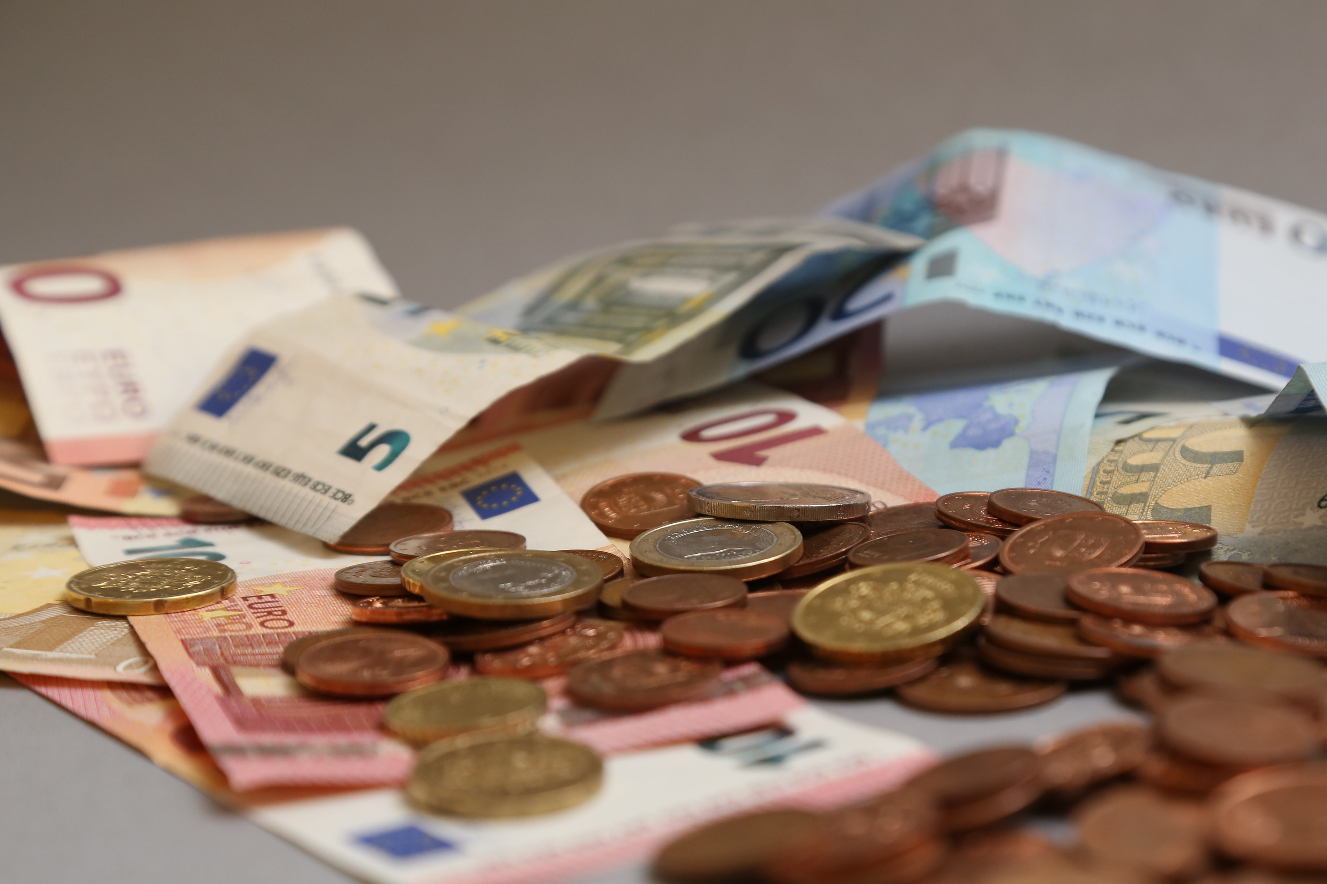 Investori pieprasa paskaidrojumus par "Snaige" izsniegto 11 miljonu eiro aizdevumu īpašniekam