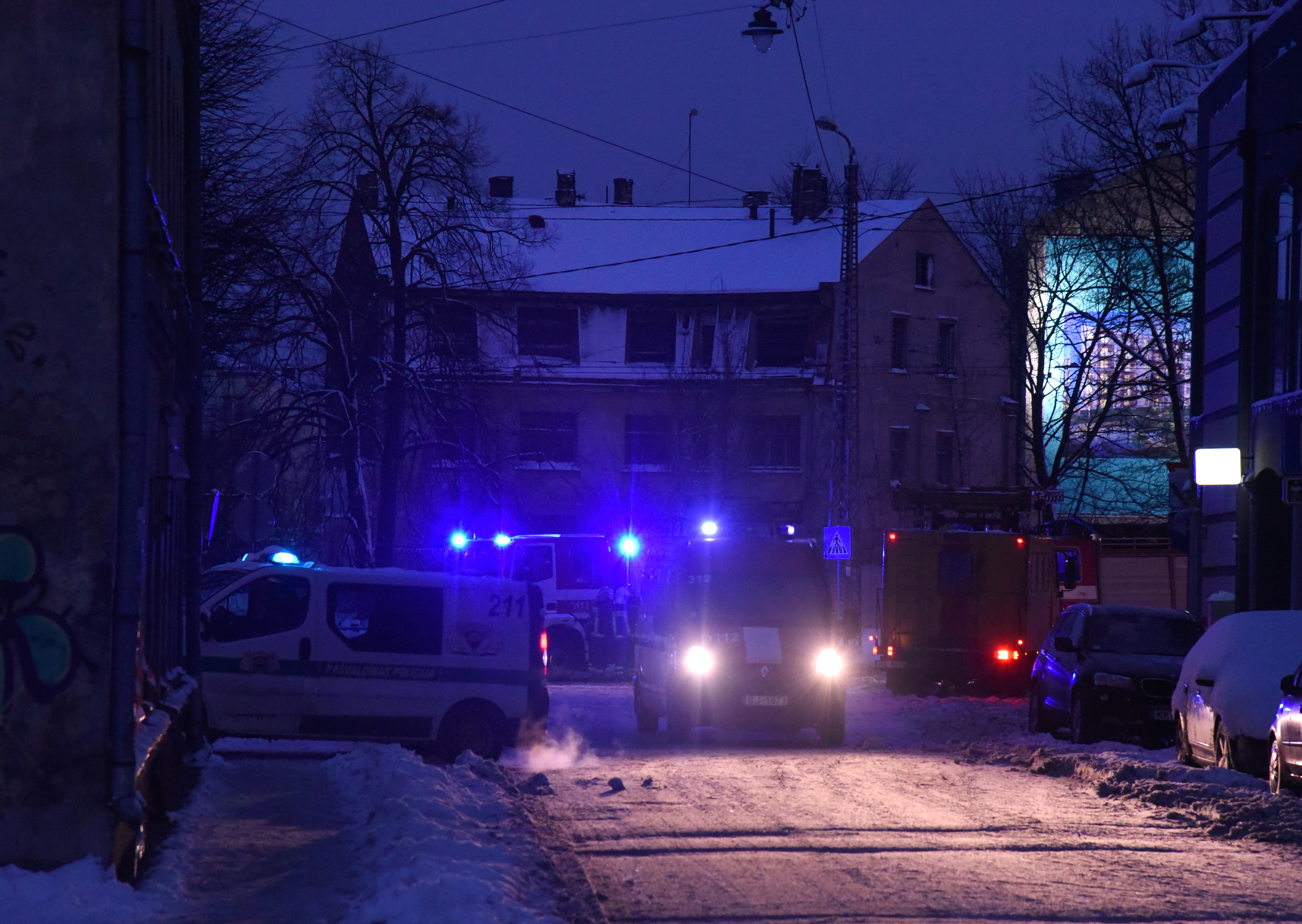 Otrdienas rītā ugunsgrēkā Rīgā izglābti deviņi cilvēki