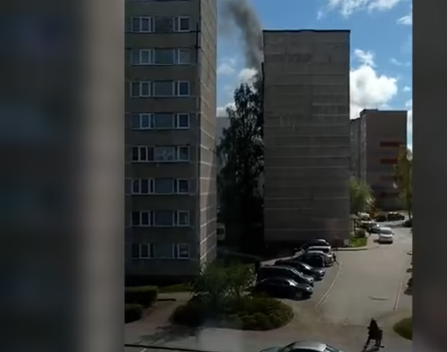 Спасался от пожара, выпрыгнул из окна 6-го этажа