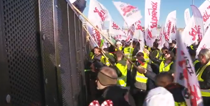 "Руки прочь от польского угля": шахтеры выступили против энергетической политики ЕС