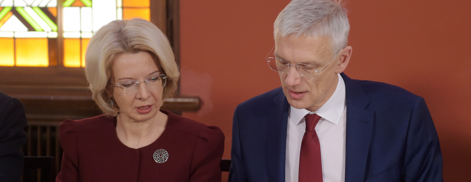 Правительство и Сейм делят власть - кто одержит верх? Правительство и Сейм делят власть - кто одержит верх?