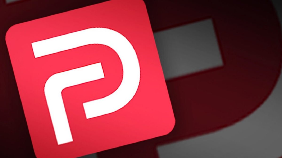 Amazon отключил соцсеть Parler, популярную у фанатов Трампа.