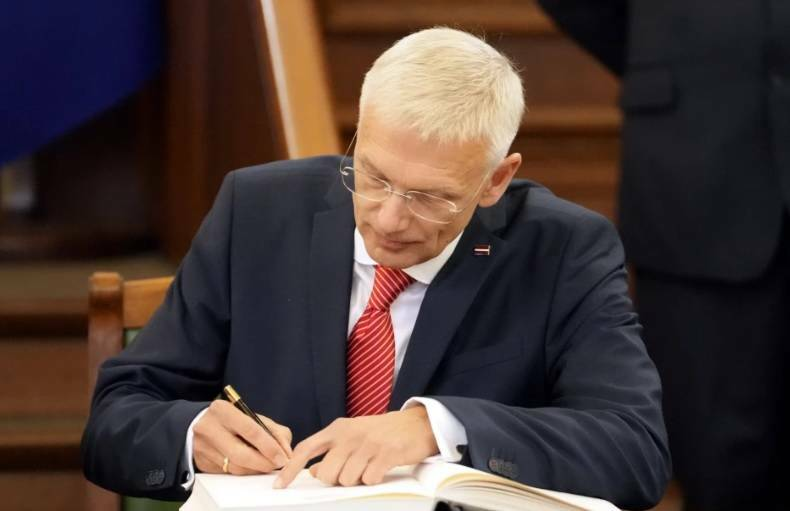 Позиция "Нового Единства" не изменилась - правительству нужна более широкая поддержка в Сейме