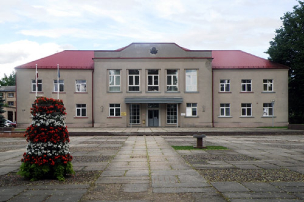Бывшие руководители самоуправлений получают пособия "за выслугу лет"