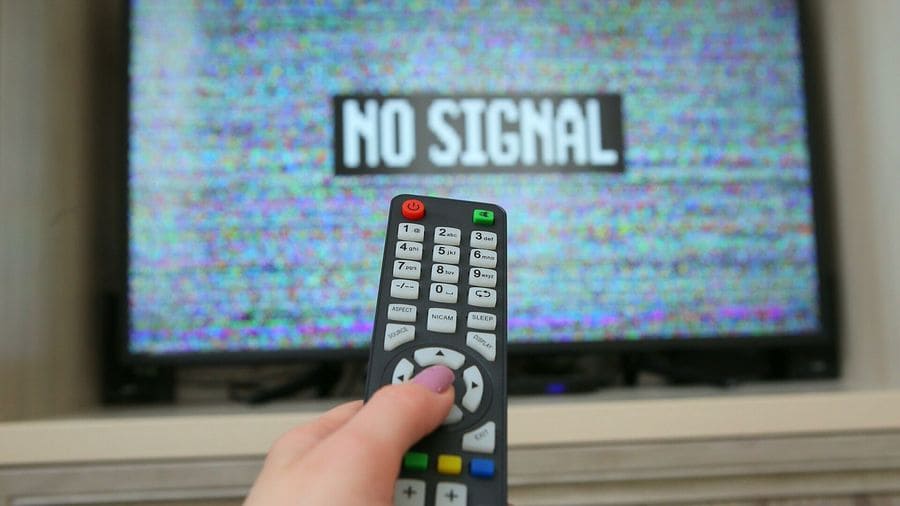 Запрет на ретрансляцию пяти российских развлекательных телеканалов вступил в силу