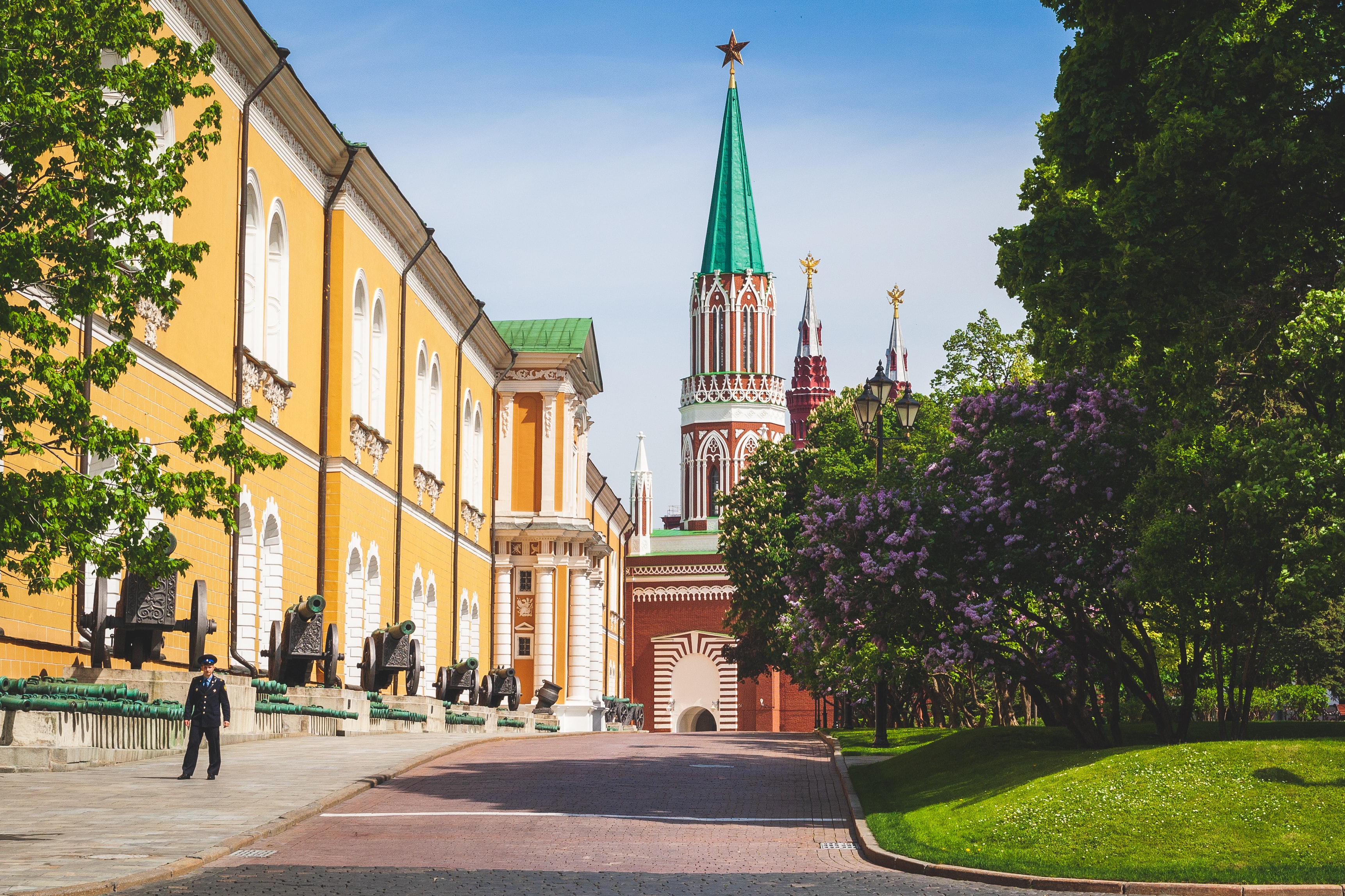 Putins vēlas aizliegt komunistu un nacistu noziegumu pielīdzināšanu