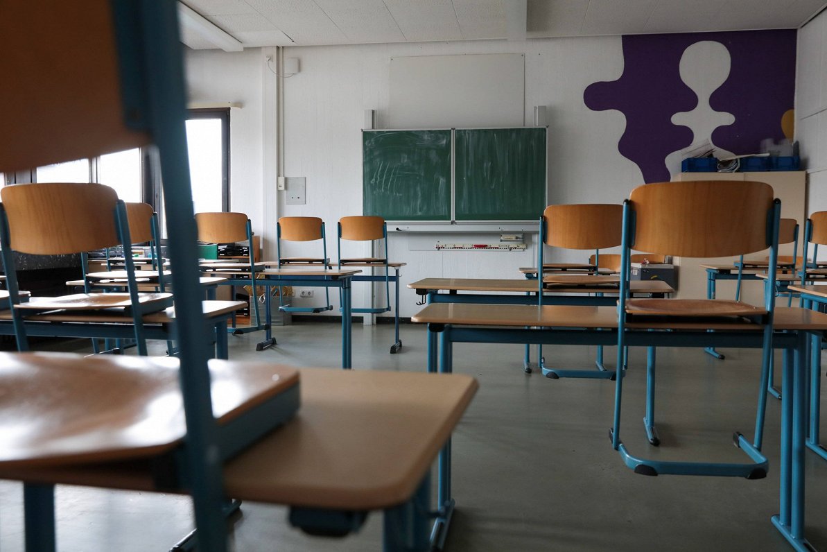 В Риге на карантине находятся 157 классов