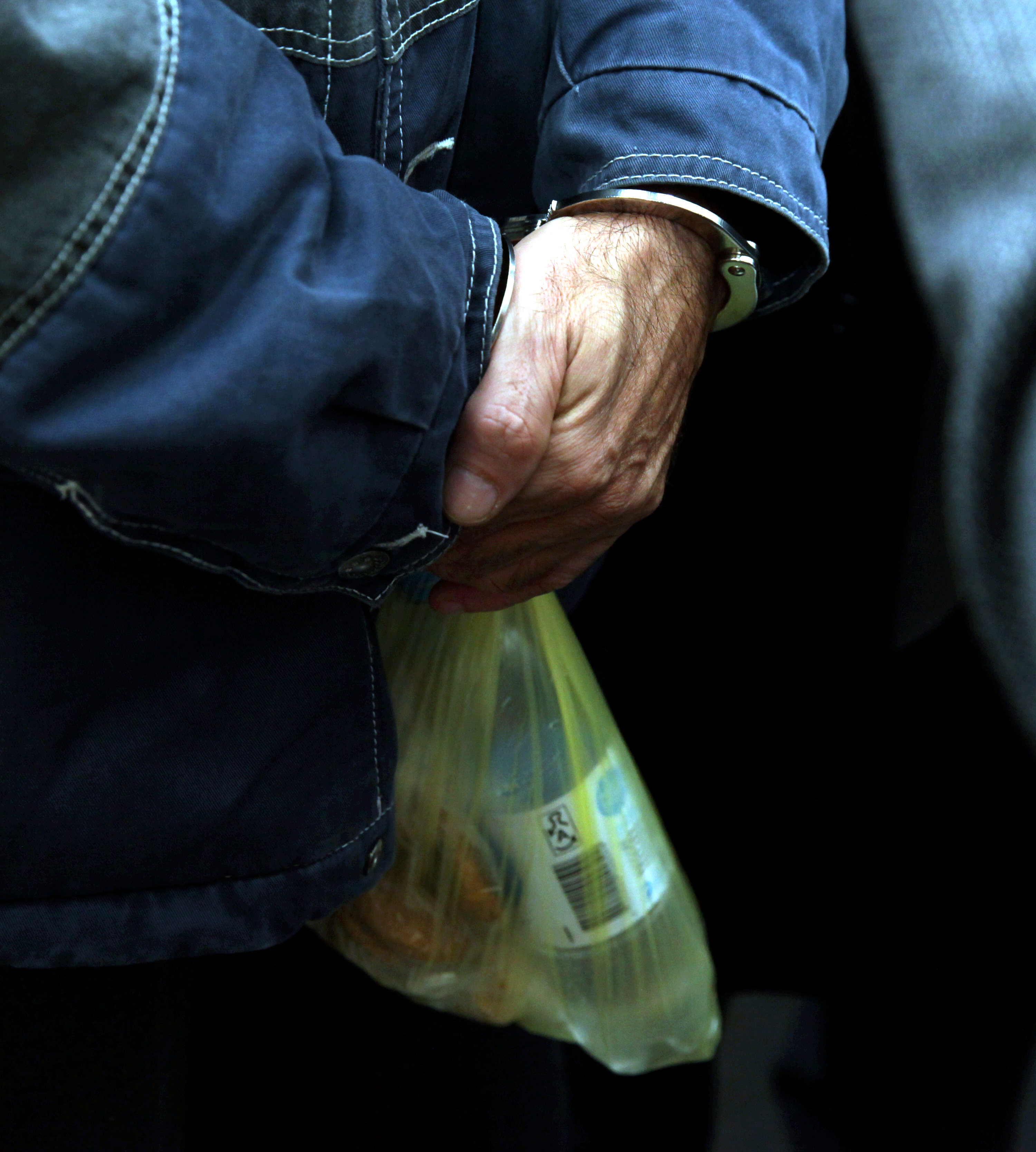 Policija atklājusi cilvēku tirdzniecību Zukula konditorejas uzņēmumā "Adugs"
