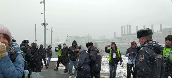 В России прошли акции против и в поддержку военных действий на Украине