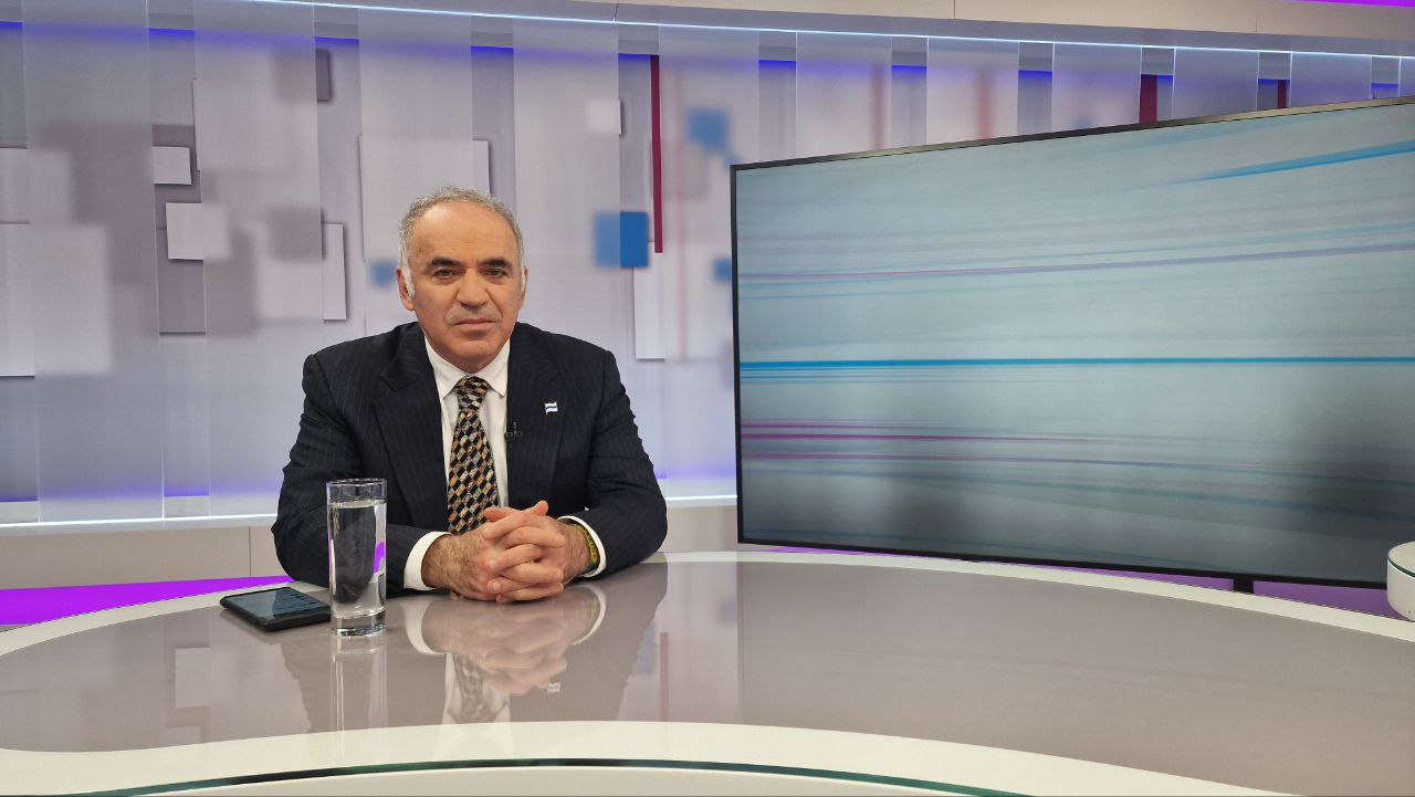 Фраза «я против войны» ни о чем не говорит — Гарри Каспаров Фраза «я против войны» ни о чем не говорит — Гарри Каспаров