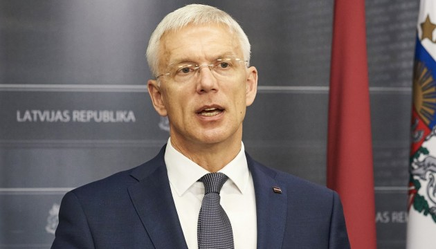 Кариньш предлагает отменить срочность поправок к закону об общественных электронных СМИ