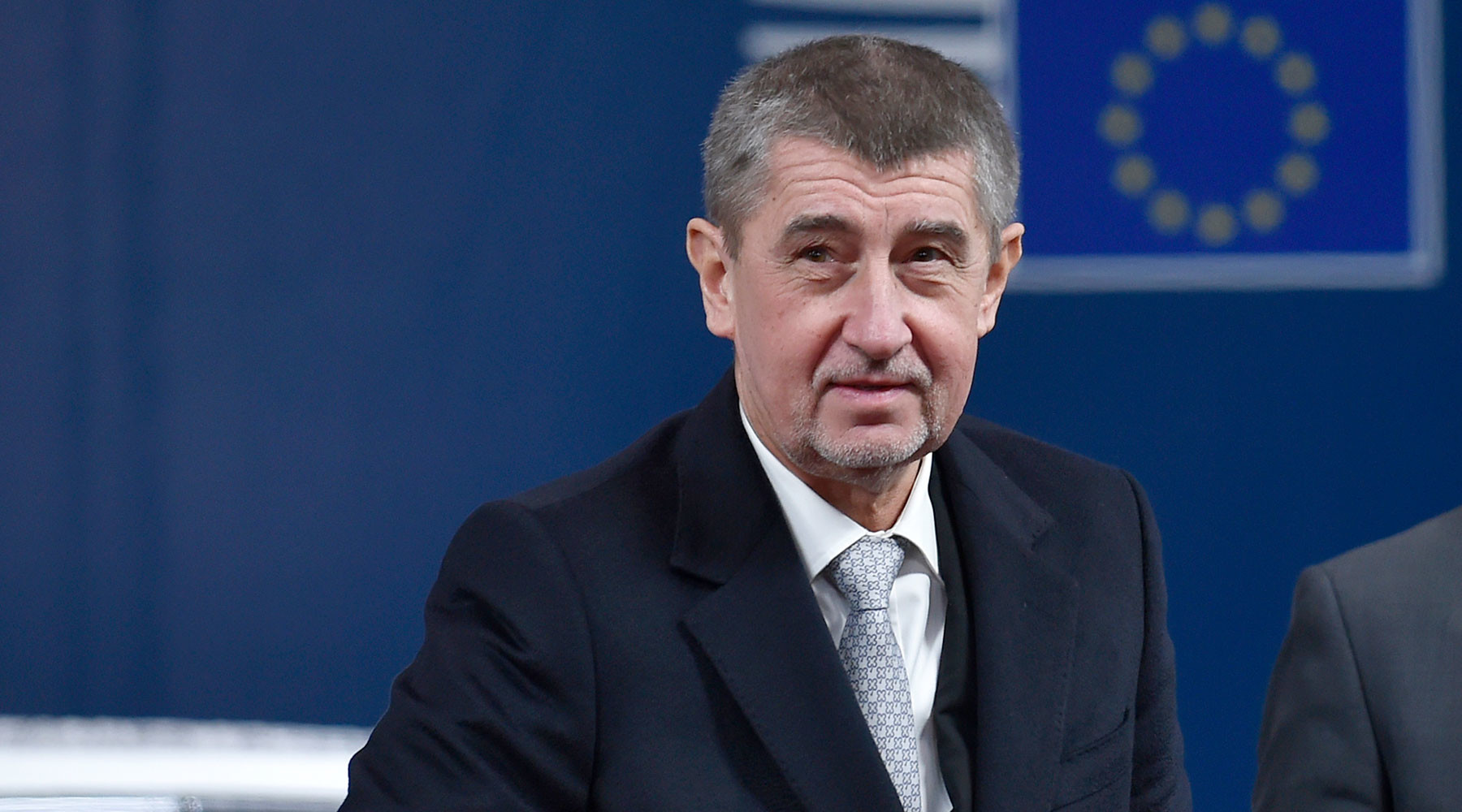 Премьер Чехии уволил главу минздрава после отказа закупить "Спутник V"