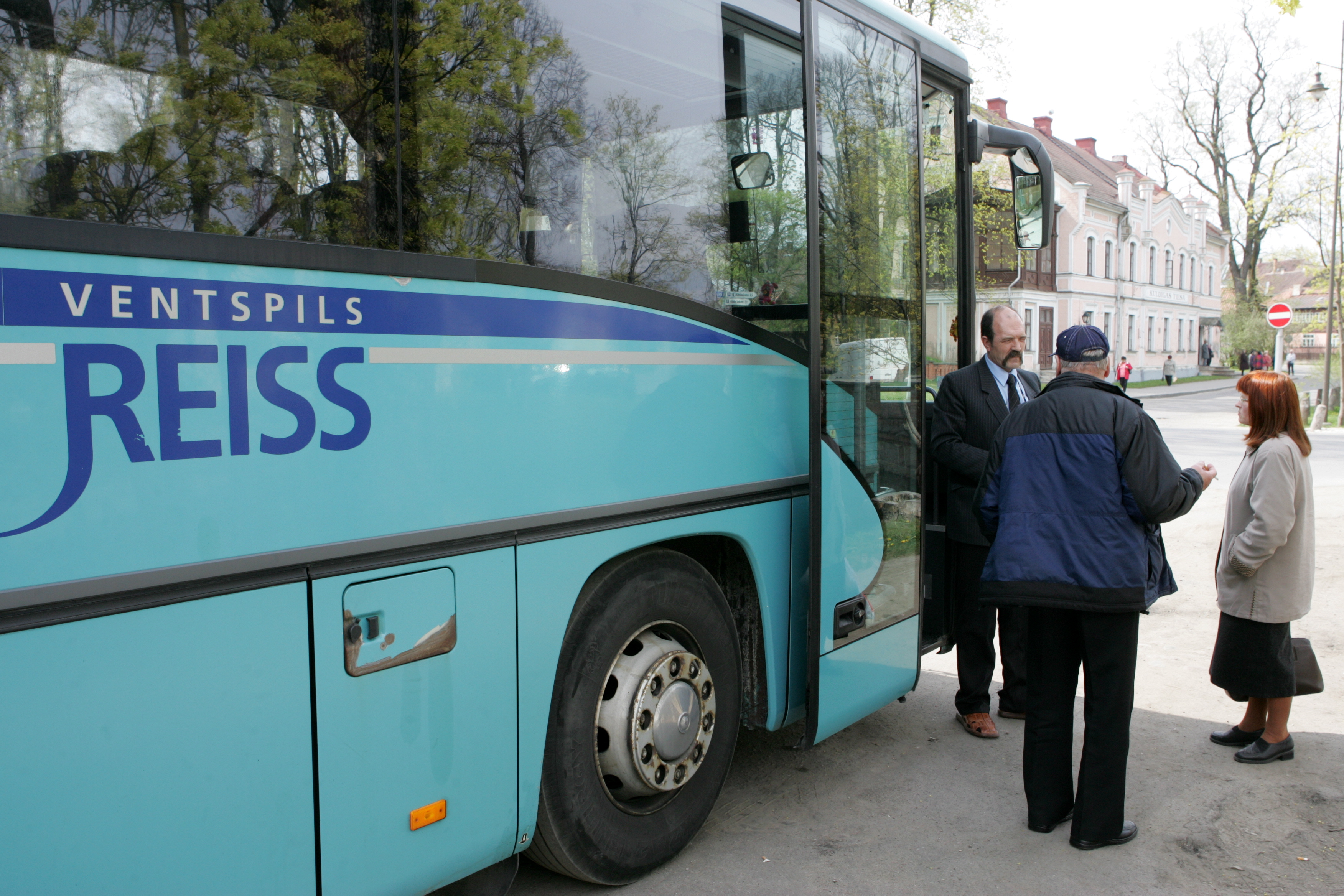 Kontroļu skaits reģionālo maršrutu autobusos un vilcienos pērn pieaudzis par 12% Kontroļu skaits reģionālo maršrutu autobusos un vilcienos pērn pieaudzis par 12%