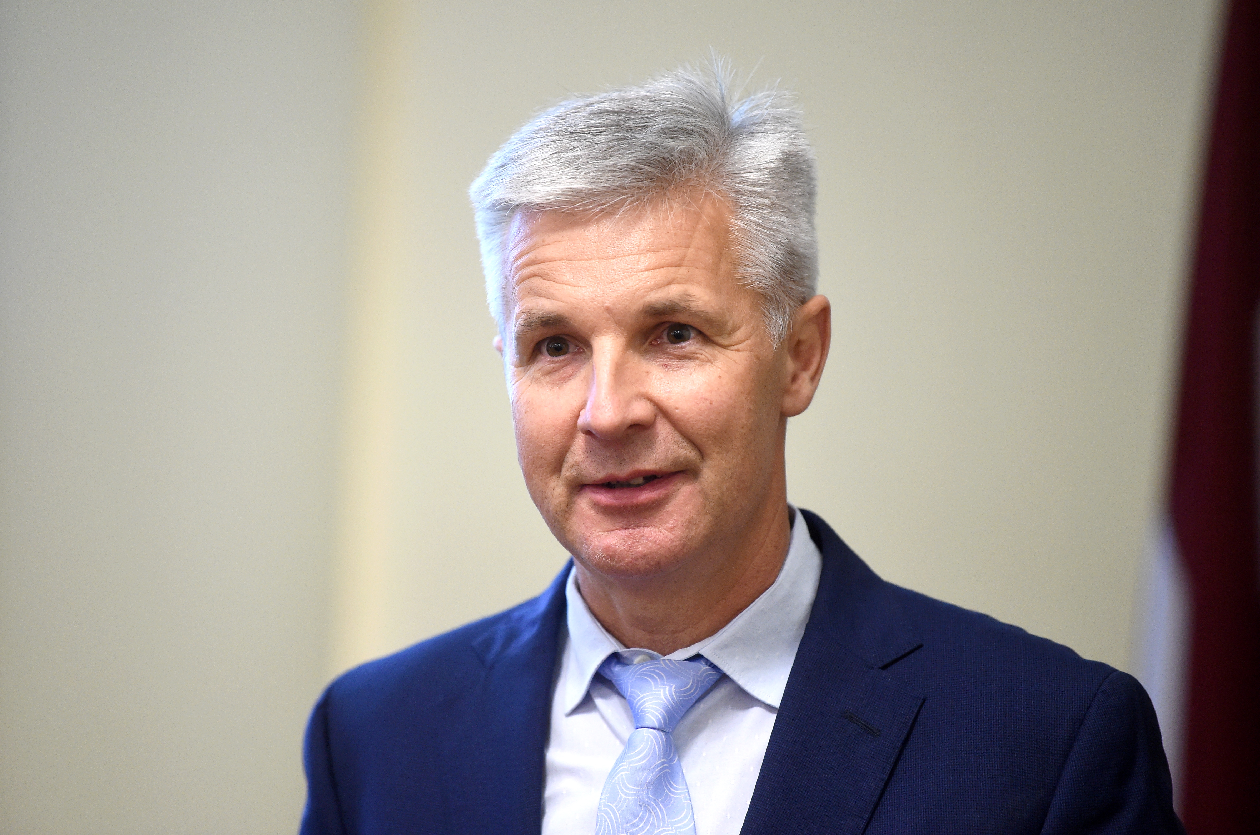 Krīzes situācijā tracināt vai radīt nestabilitāti valdībā nav prāta darbs