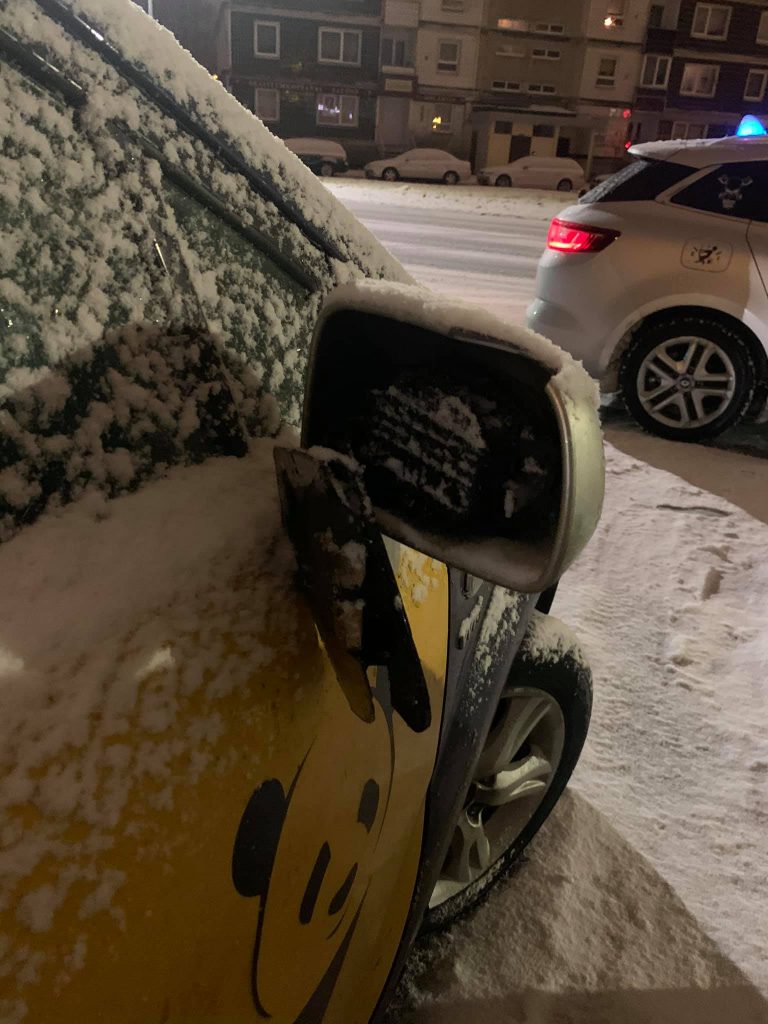 В Плявниеках началась охота на Панду. Такси расстреляли из ружья (дополнено)
