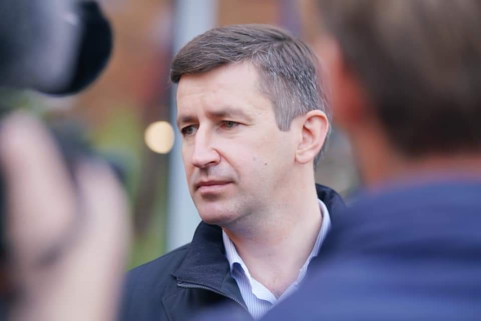 Вячеслав Домбровский в августе планирует учредить центристскую партию