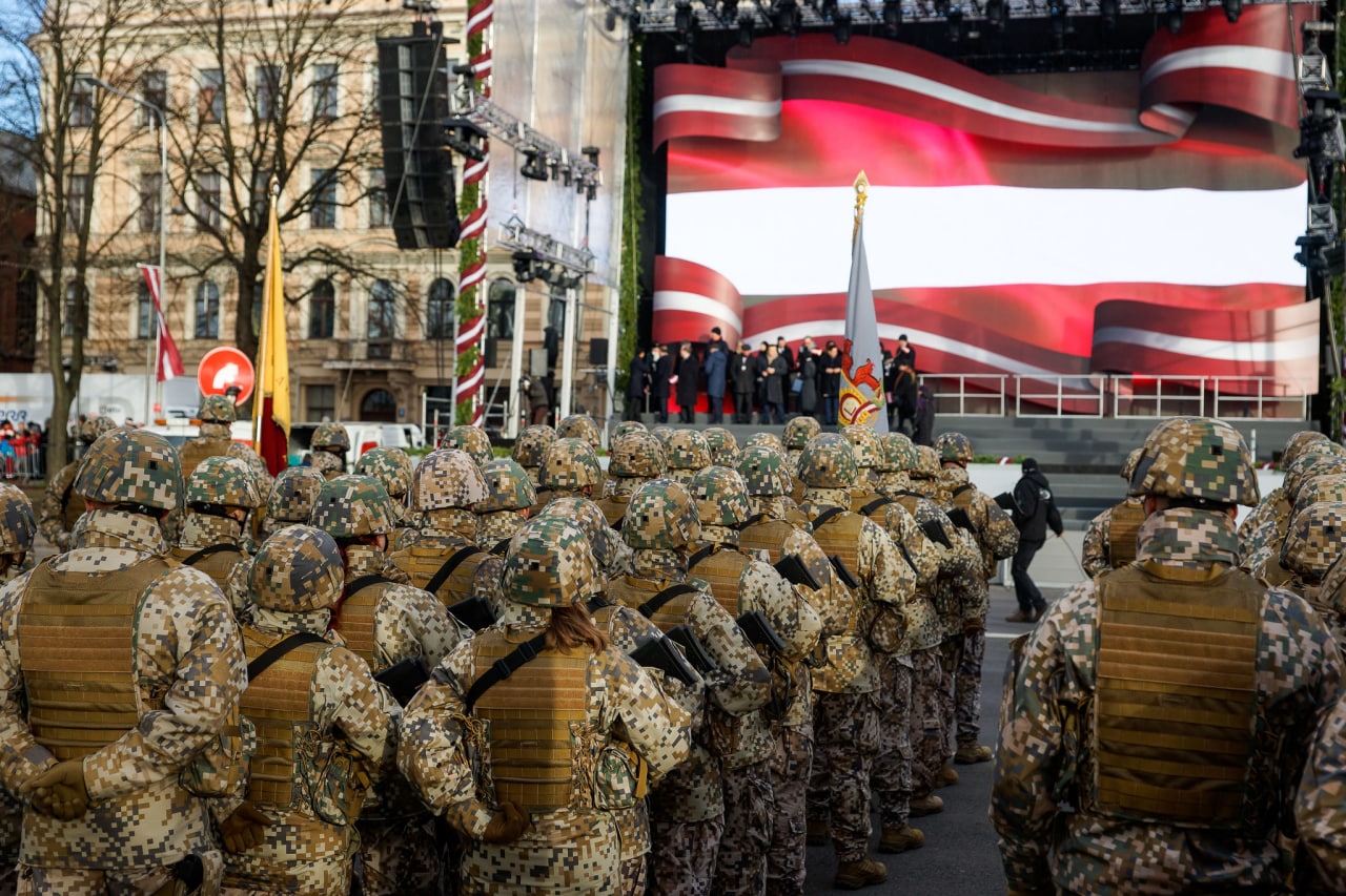 В Латвии пройдет военный парад Национальных вооруженных сил Латвии и союзников. Будет техника
