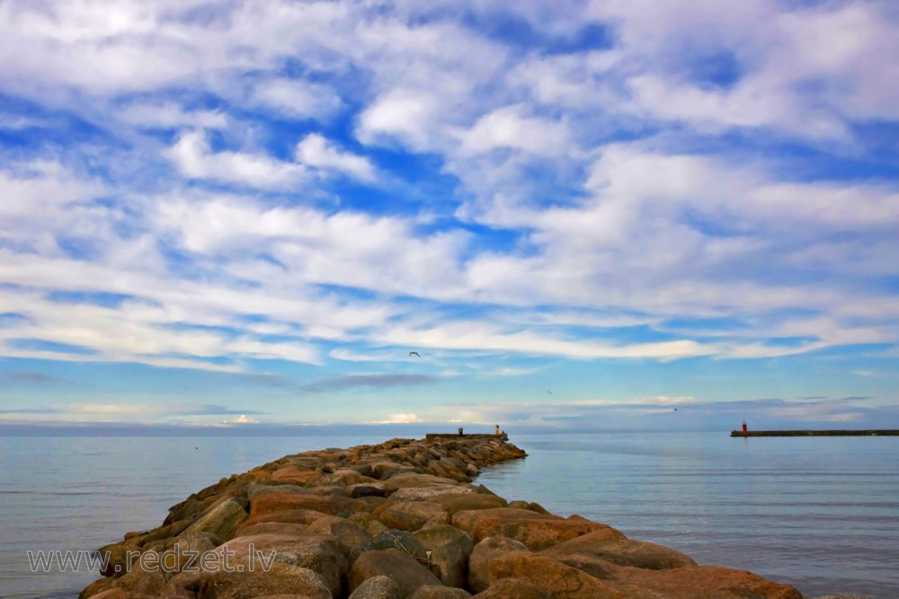Температура воды в Рое опустилась ниже десяти градусов