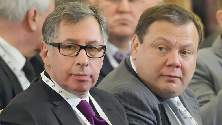 Суд ЕС отменил санкции для Фридмана и Авена